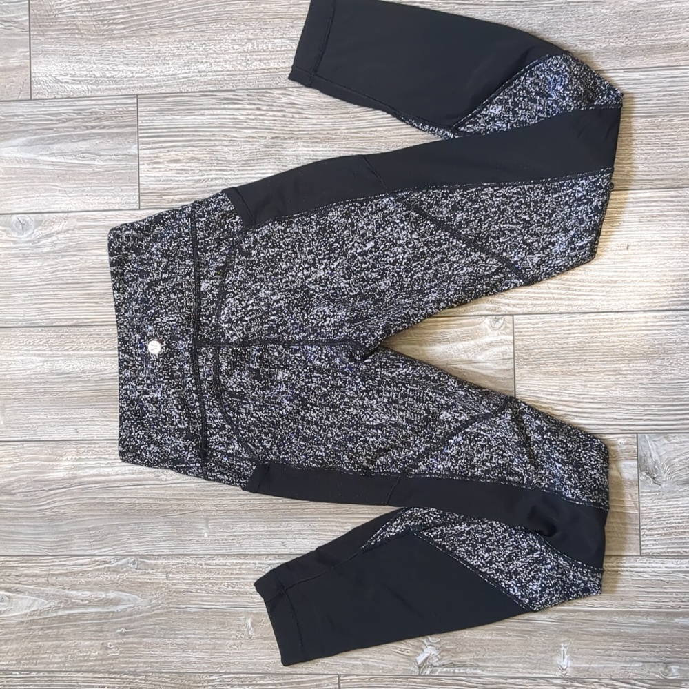 Lululemon Fit Physique Tights in Suited Jacquard Size 2